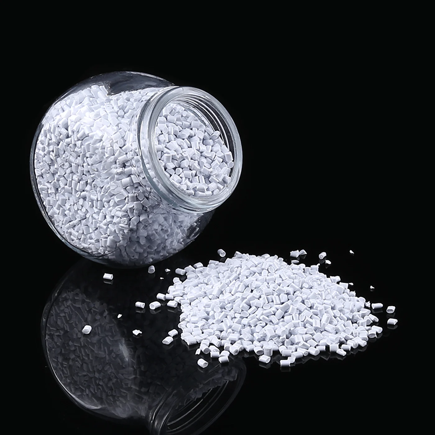 DGK-PC FR3000 flame-retardant PC titanium white pellets in jar